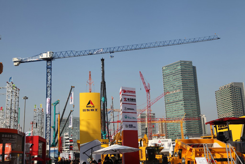 Comansa 11CJ132-6t flat-top tower crane