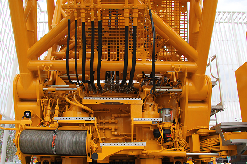 Liebherr LR 1500 crawler crane 2 Cranesy