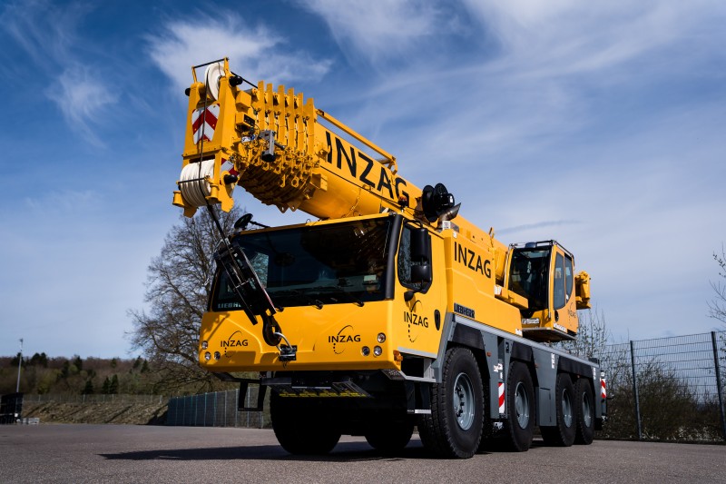 The new Liebherr LTM 1090-4.2 mobile crane is ready for delivery to the international construction company INZAG.