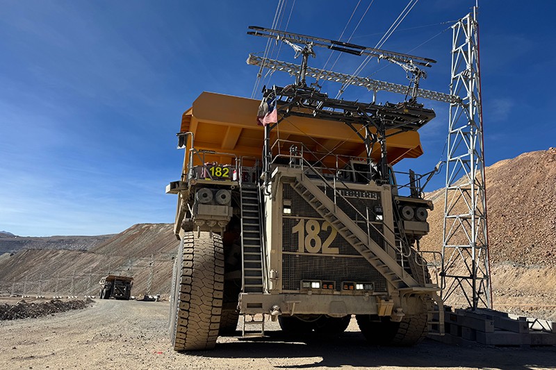 Liebherr Mining commissioned a complete trolley solution at Collahuasi mine in Chile.